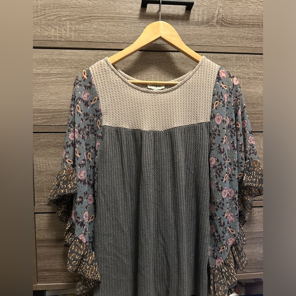 Gorgeous floral blouse